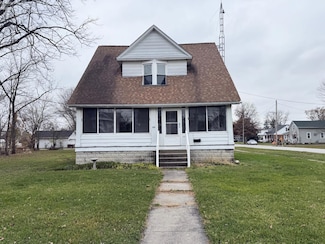 527 N Locust St, Oak Harbor, OH 43449