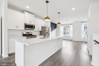 1536 Hudson View Rd, Essex, MD 21221