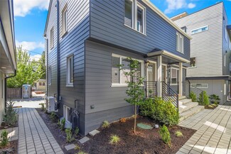 1521 44th Ave SW, Seattle, WA 98116