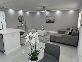 440 Saxony Way, Delray Beach, FL 33446