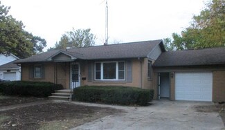 609 E Prairie Ronde St, Dowagiac, MI 49047