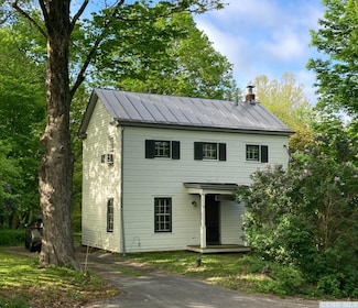 42 Stonybrook Rd, Tivoli, NY 12583