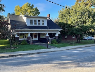 318 Academy St, Canton, NC 28716