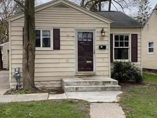 951 Ada Ave, Muskegon, MI 49442