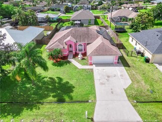 522 SE Wallace Terrace, Port Saint Lucie, FL 34983