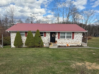 952 Old Eccles Rd, Beckley, WV 25801