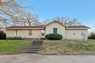 320 Mill St, Denton, TX 76205
