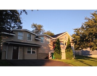 42 Taylor Rd, Lynn, MA 01904