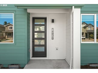 14828 NE Couch St Unit 5, Portland, OR 97230