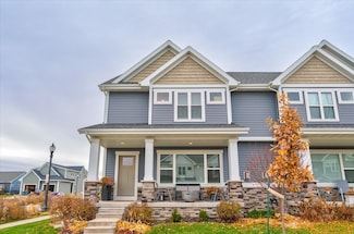 2801 Frisee Dr, Fitchburg, WI 53711