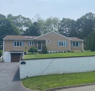 12 Jay Rd, Stamford, CT 06905