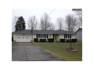 4075 Leavitt Dr NW, Warren, OH 44485
