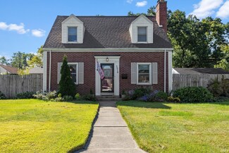 1510 Mckinley Ave, South Bend, IN 46617