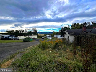 1584 Toll Gate Ct, Moorefield, WV 26836