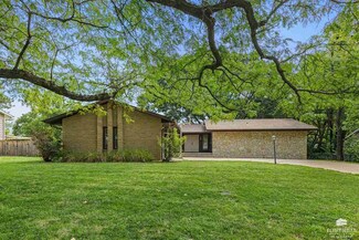 766 College Heights Cir, Manhattan, KS 66502