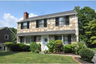 858 Grove Ave, Flourtown, PA 19031