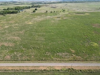 3 E 220th St, Vinita, OK 74301