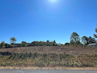 42 County Road 537, Etowah, TN 37331