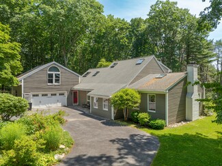 23 Sturdivant Rd, Cumberland Foreside, ME 04110