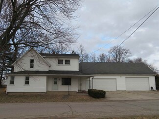 19195 3rd St, New Paris, IN 46553