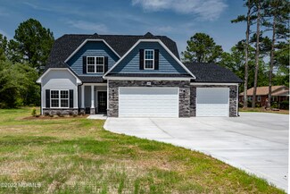 3674 Calloway Rd, Raeford, NC 28376