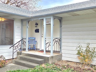 115 N Lincoln St, Moscow, ID 83843