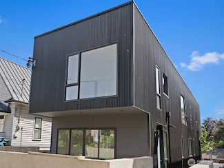 1114 26th Ave Unit A, Seattle, WA 98122