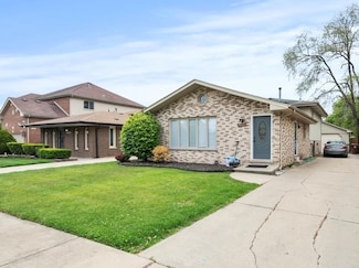 5809 W 90th Place, Oak Lawn, IL 60453