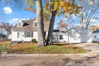 2551 Cumberland St, Muskegon, MI 49441