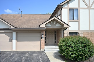 928 Surrey Dr Unit 1A, Schaumburg, IL 60193