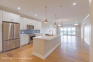 5189 Highpointe Lakes Dr Unit 8403, Westerville, OH 43081