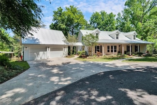 16420 Iola Woods Trail, Dade City, FL 33523