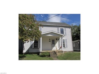 72 E Main St, Adena, OH 43901
