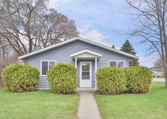 223 Main St NE, Menahga, MN 56464