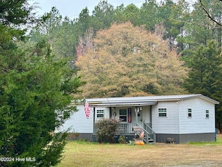 1389 Tom Pepper Rd, Creswell, NC 27928