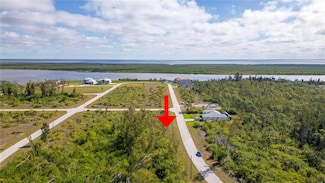 10751 Hatchet Cir, South Gulf Cove, FL 33981