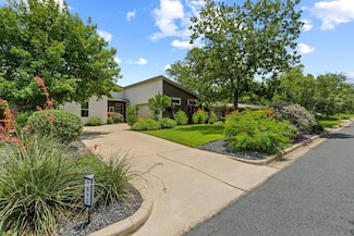 1812 Aggie Ln, Austin, TX 78757