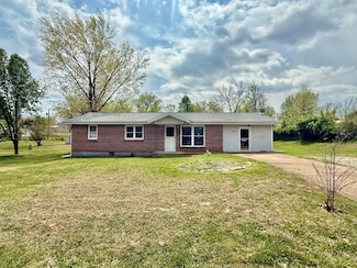 1224 Dewey St, Houston, MO 65483