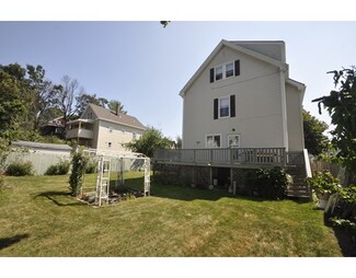 13 Collins St, Lynn, MA 01902