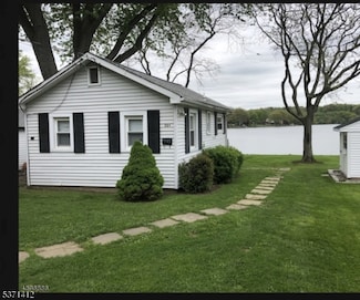39 Dell Ave, Netcong, NJ 07857