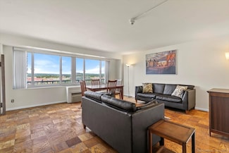 100 York St Unit 11-B, New Haven, CT 06511