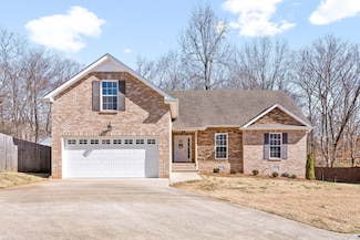 153 W Observatory Dr, Clarksville, TN 37040