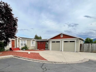 1333 Carlson Dr, Medford, OR 97501