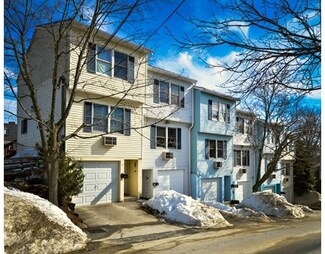 1 Bartlett Ave Unit E, Haverhill, MA 01830