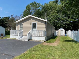 5 Coolidge Ave, Saco, ME 04072
