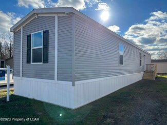 1946 Wyoming Ave, Exeter, PA 18643
