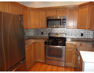 21 Hampshire Rd Unit 108, Methuen, MA 01844