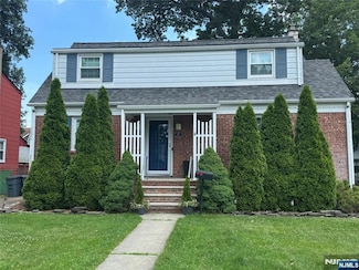 17 Birchwood Dr Unit 2nd Floor, Hawthorne, NJ 07506