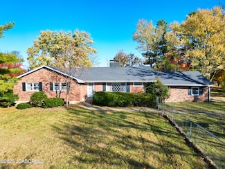 1915 State Road Y, New Bloomfield, MO 65063