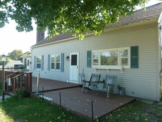 2 W Hobart St, Nashua, NH 03060